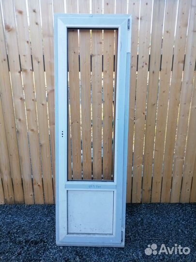 Двери пластиковые бу