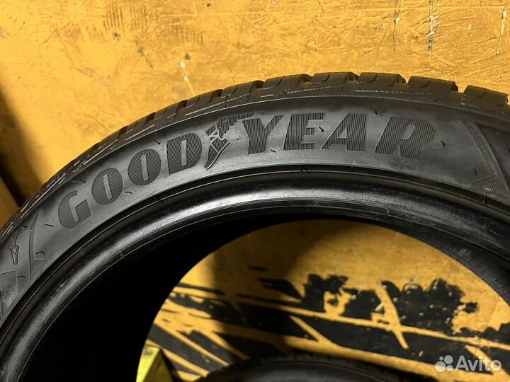 Goodyear UltraGrip Performance 235/45 R18