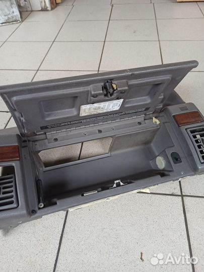 Бардачок Jeep Grand Cherokee ZJ