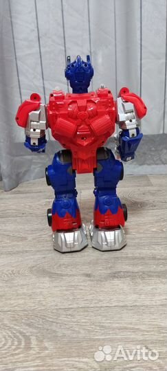 Робот-трансформер Optimus Prime