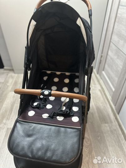 Легкая прогулочна коляска Yoya Plus 4