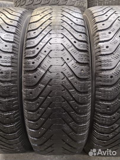 Goodyear UltraGrip 500 225/65 R17