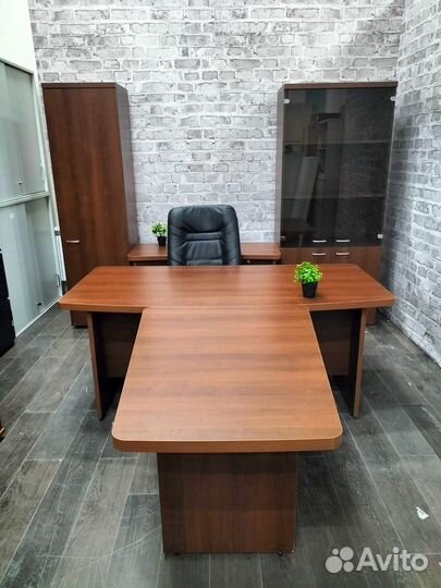 Кабинет руководителя, мебель