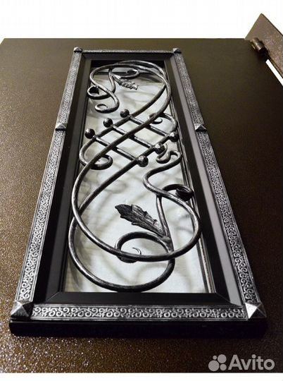 Стальная дверь в загородный дом Гранит Коттедж