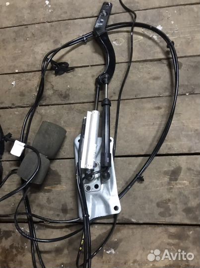 Насос крышки багажника Мерседес мл 164