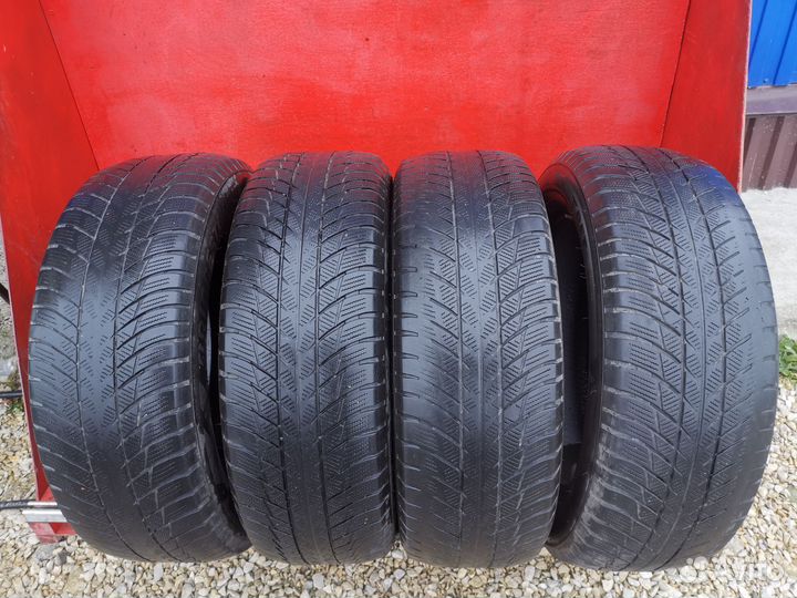 Bridgestone Blizzak LM-001 225/60 R18
