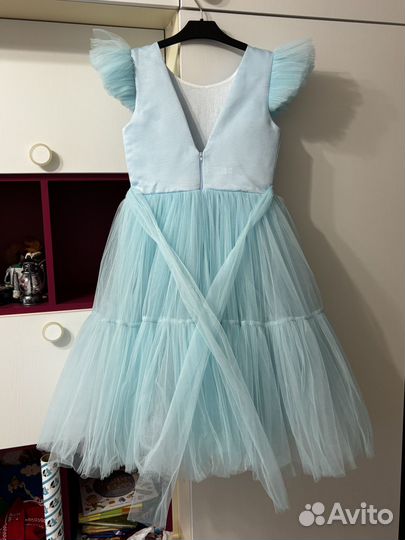 Платье для девочки пышное 140