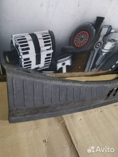 Накладка замка багажника Ford Kuga 2 SUV 1.5L M9MD