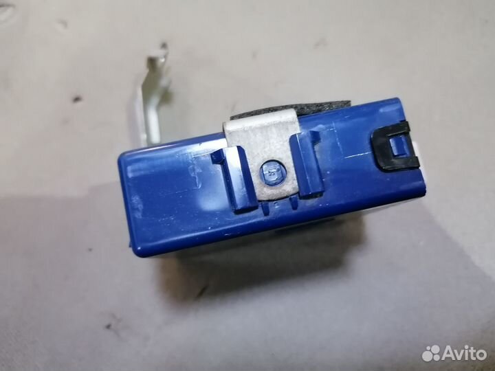 Блок управления дверьми Toyota Corona AT 170 1993