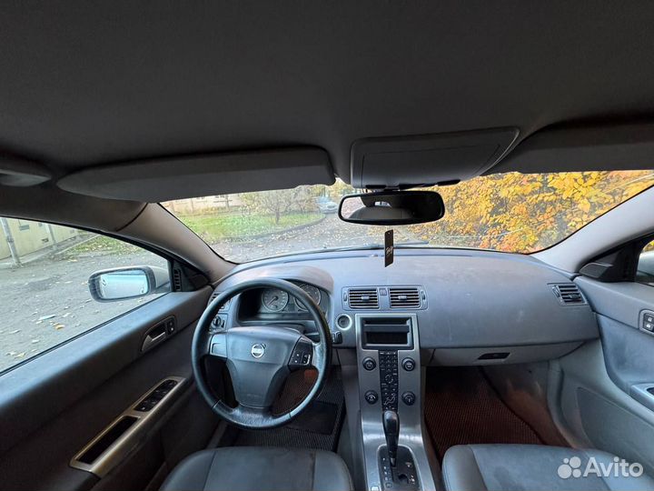 Volvo S40 2.4 AT, 2004, 250 100 км