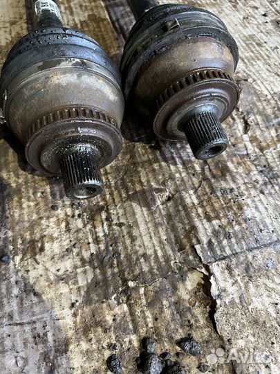 Передние привода,Полуось Audi A4 B7 2,0 TDI