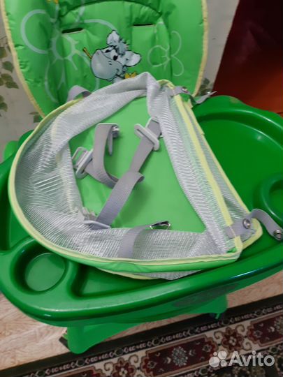 Детский стол и стульчик для кормления