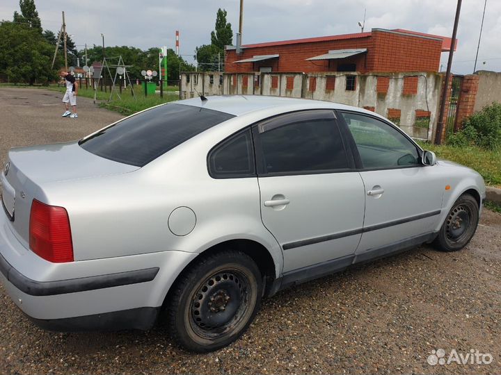 Volkswagen Passat 1.8 AT, 1998, 290 000 км