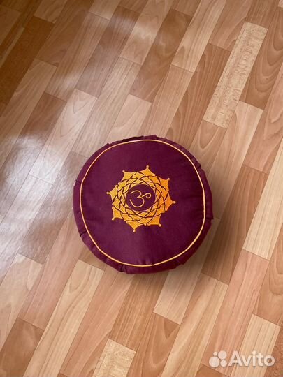 Йога подушка для медитации