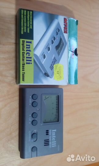 Тюнер для настройки гитары