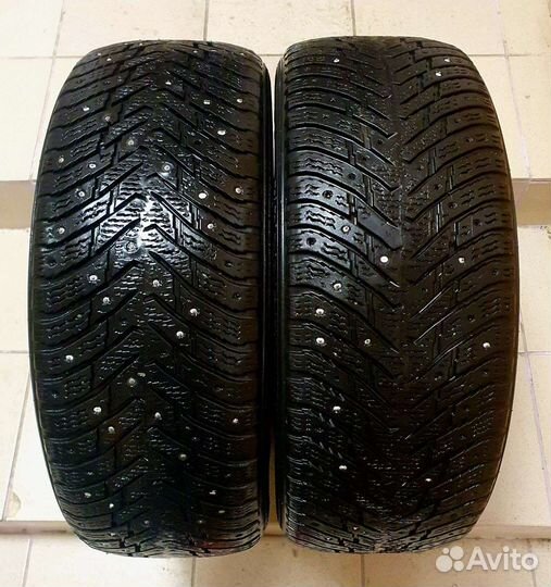 Nokian Tyres Hakkapeliitta 8 215/55 R17 96
