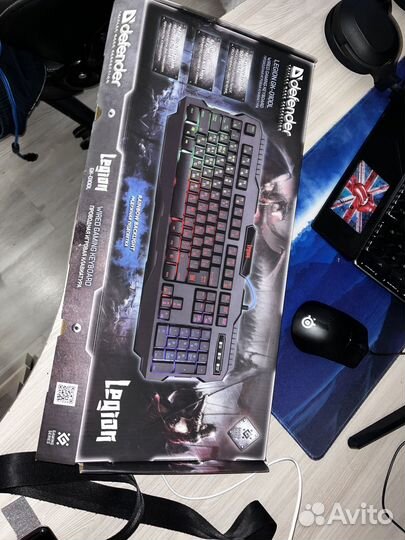 Игровая клавиатура и мышь