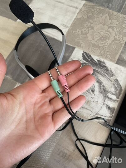 Наушники проводные с микрофоном Sven