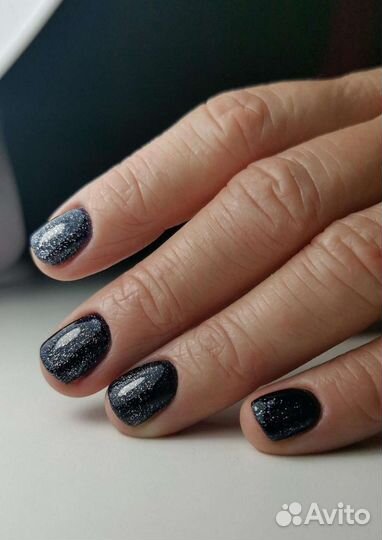 Модель на маникюр