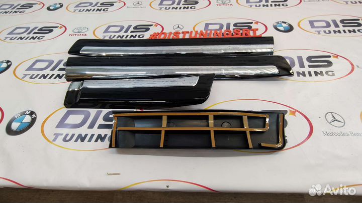 Молдинги дверей Toyota Land Cruiser 200 12-15г