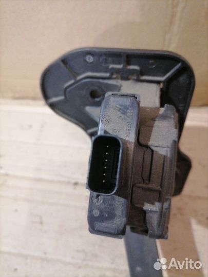 Педаль газа Ford Transit