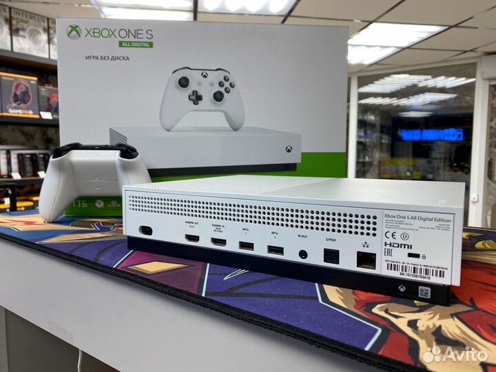 Игровая приставка Xbox one s 1tb FIFA22 Minecraft