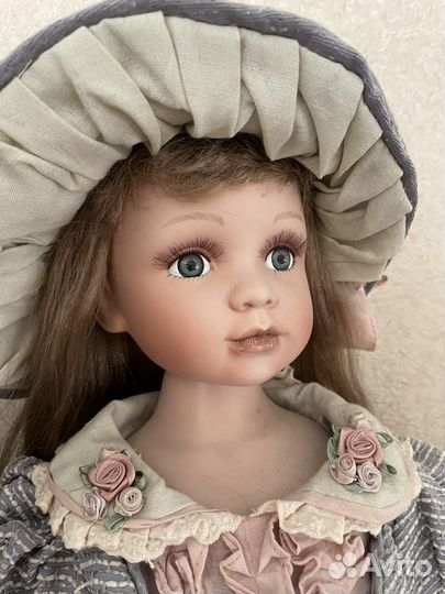 Кукла фарфоровая большая