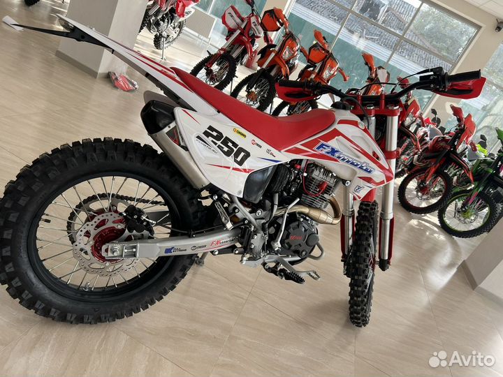 Мотоцикл эндуро Fxmoto YZ250 21/18 white