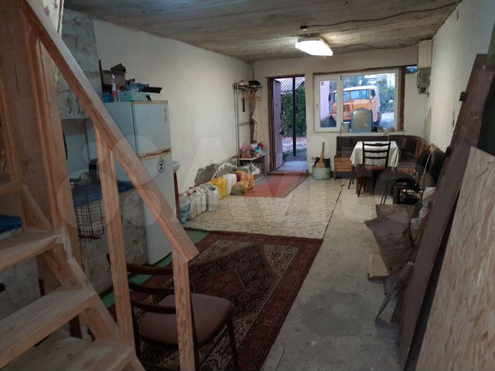 Гараж, > 30 м²