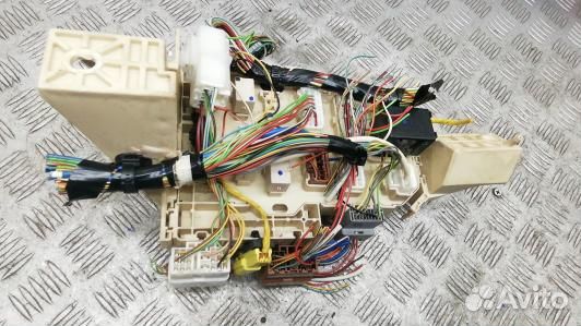 Блок комфорта suzuki SX4 YA11S (PEA25M301)