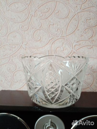 Хрустальная ваза