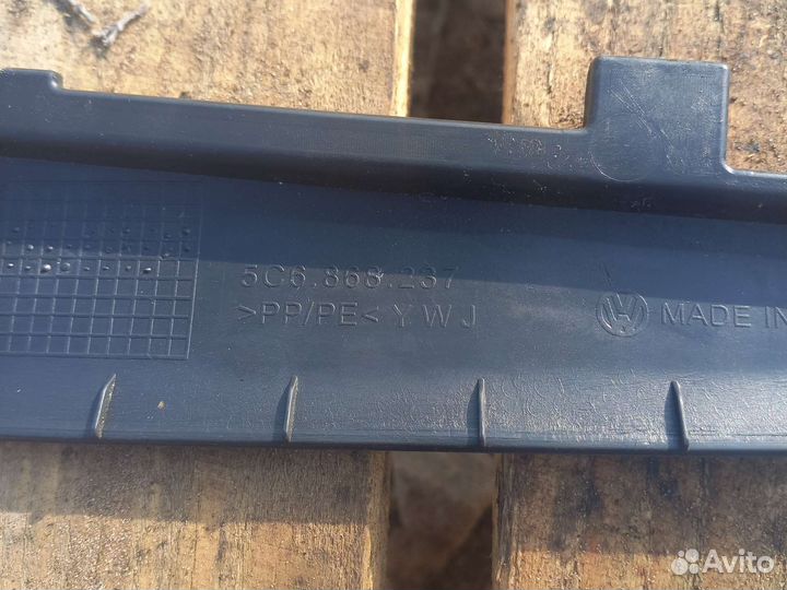 Обшивка стойки левая фольцваген джетта 6