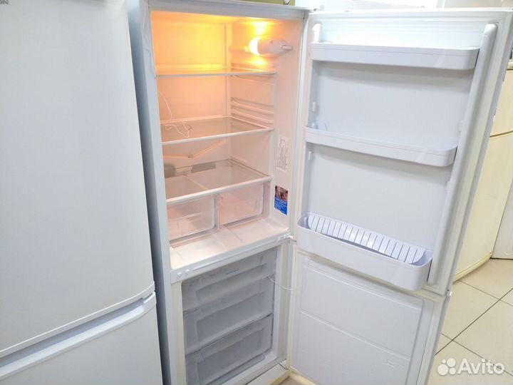 Холодильник Indesit бу