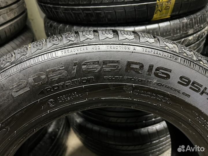 Nokian Tyres WR A4 205/65 R16 95H