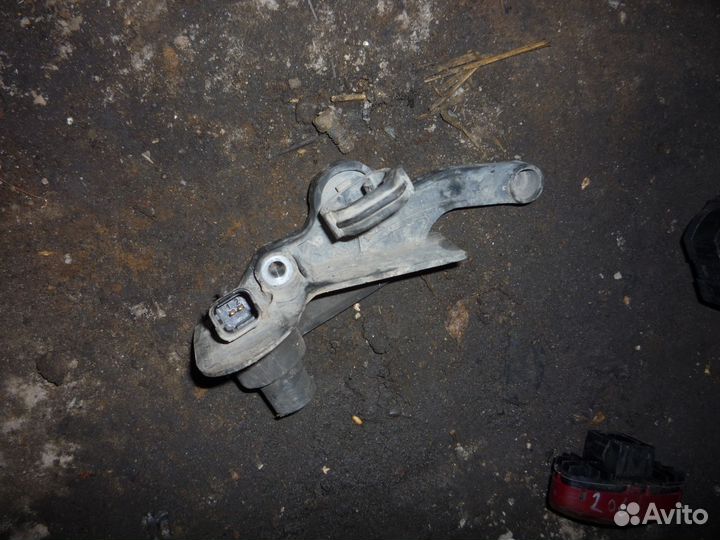 Датчик положения коленвала пежо 206, 1.4 литра