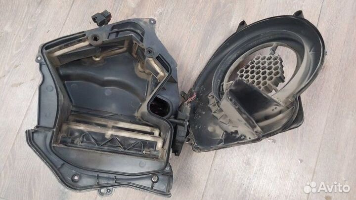 Корпус мотора печки Bmw 528I F10 N20B20A 2013