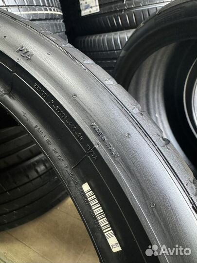 Pirelli P Zero PZ4 355/25 R21 и 255/30 R20 107Y