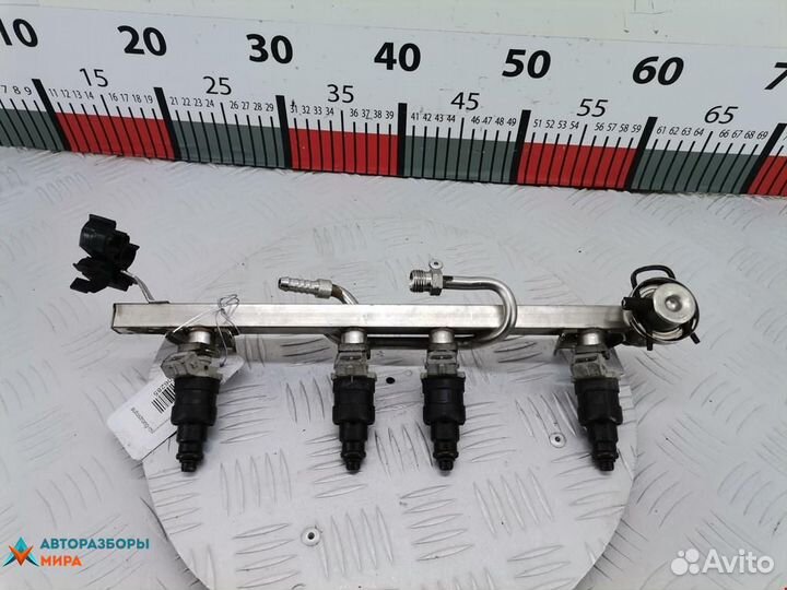 Форсунка Volkswagen Passat B3 1997 078133551E