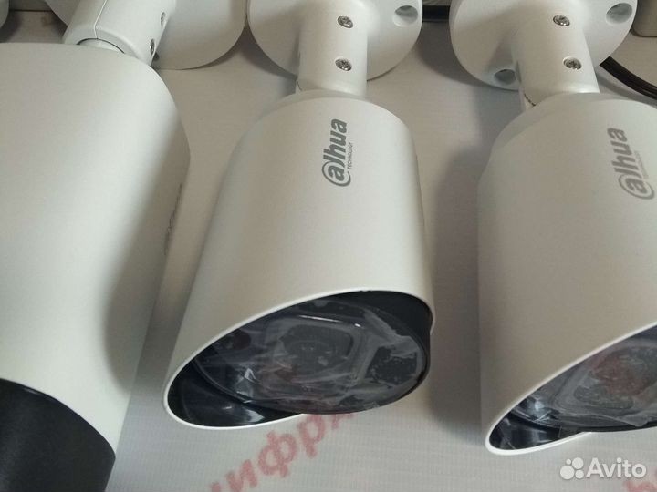 Комплект видеонаблюдения 4Мп Dahua 12 камер zoom