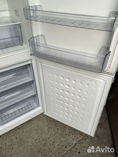 Холодильник Beko (2метра)