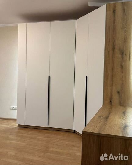 Шкаф угловой распашной на заказ