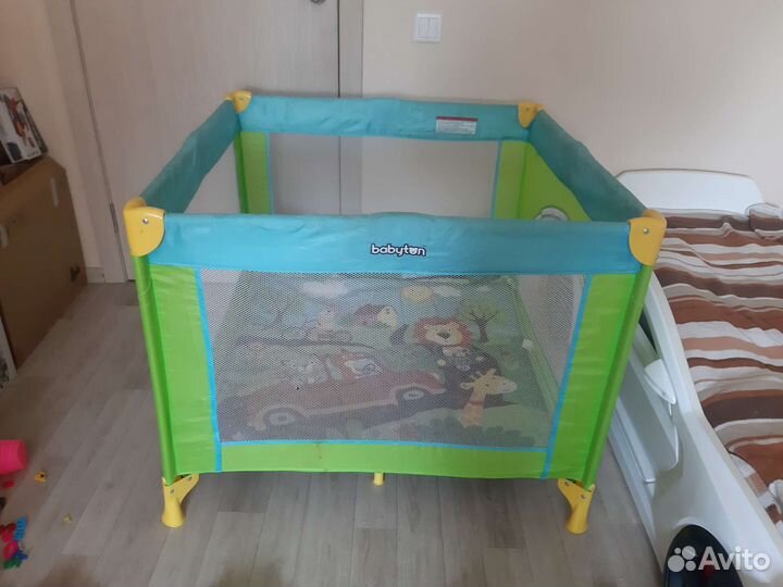 Манеж детский складной