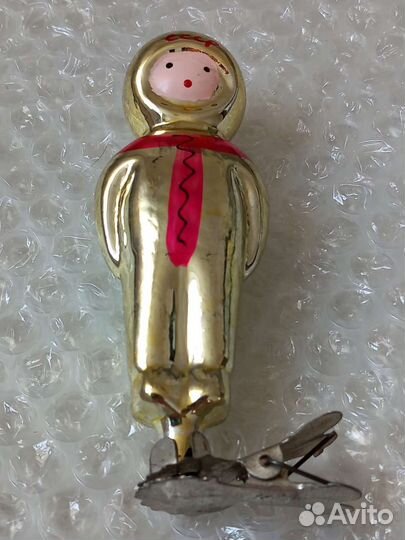 Елочная игрушка Космонавт
