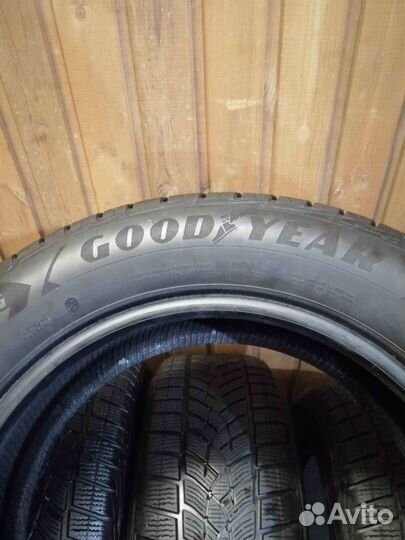 Goodyear UltraGrip Ice SUV 225/60 R17 103T