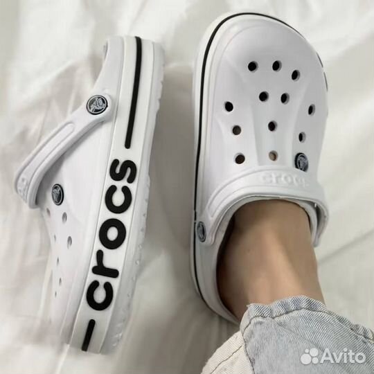 Crocs белые Сабо унисекс Шлепанцы Мужские-Женские