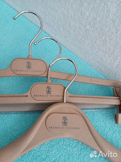 Комплект Brunello Cucinelli три вешалки оригинал