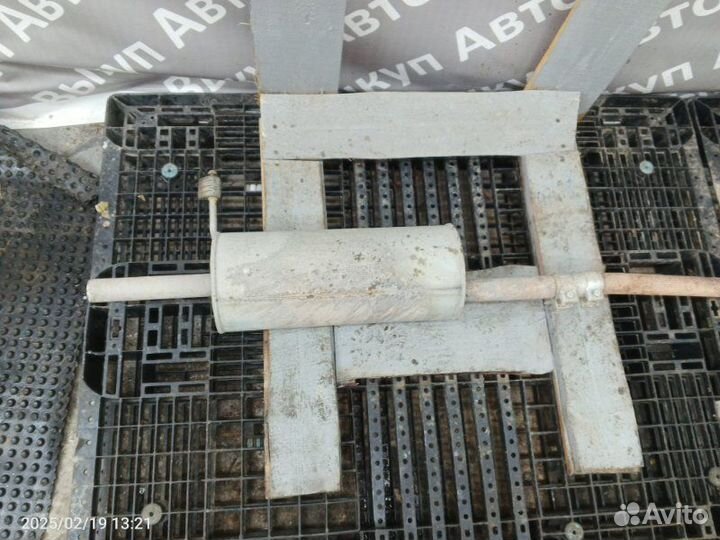 Средняя часть глушителя Renault Logan 1.6 2009