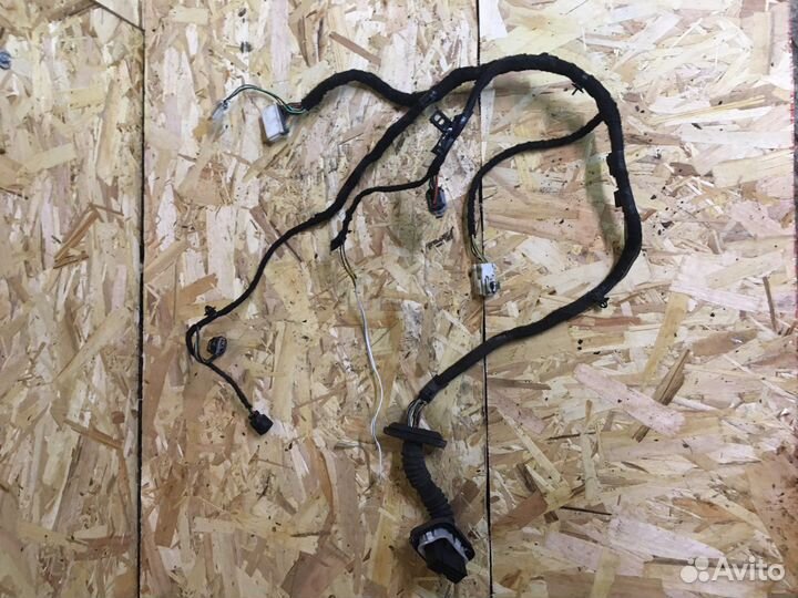 Проводка передний двери на Mitsubishi Carisma