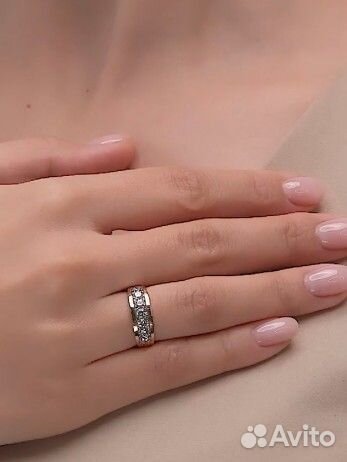 Золотое кольцо женское