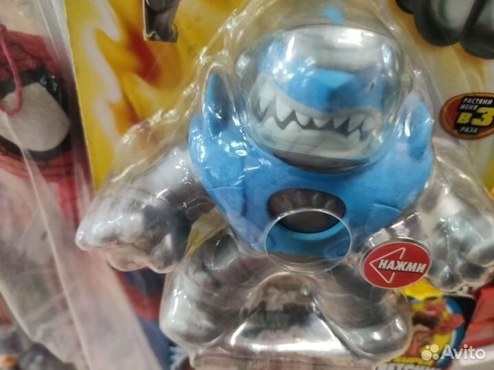 Герои Гуджитсу в скафандре